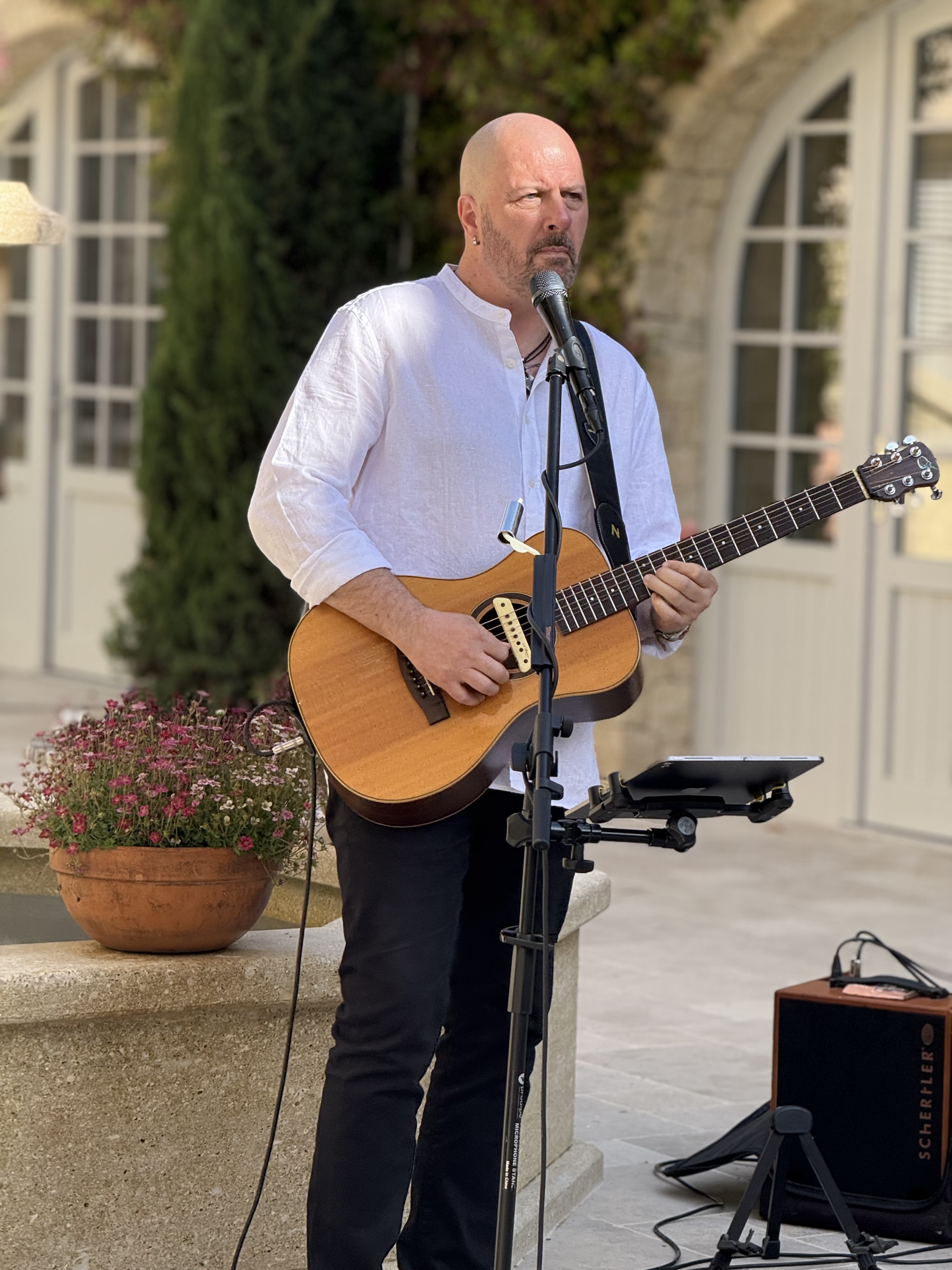 Aymeric — Guitariste & Directeur artistique